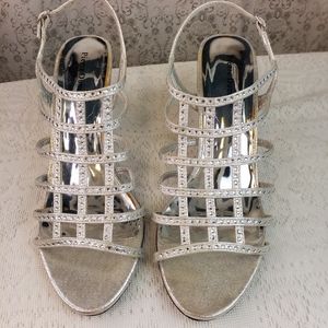 Pierre Dumas silver heels with rhinestones Sassy 11M